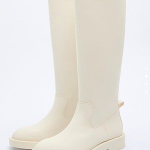 Zara rubberized boot